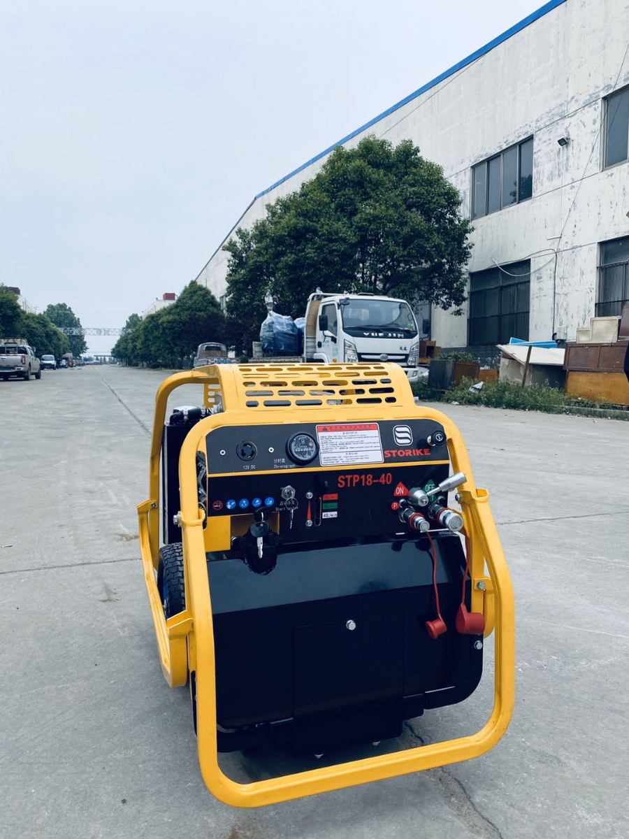 23馬力液壓動力站使用時(shí)要留心什么？