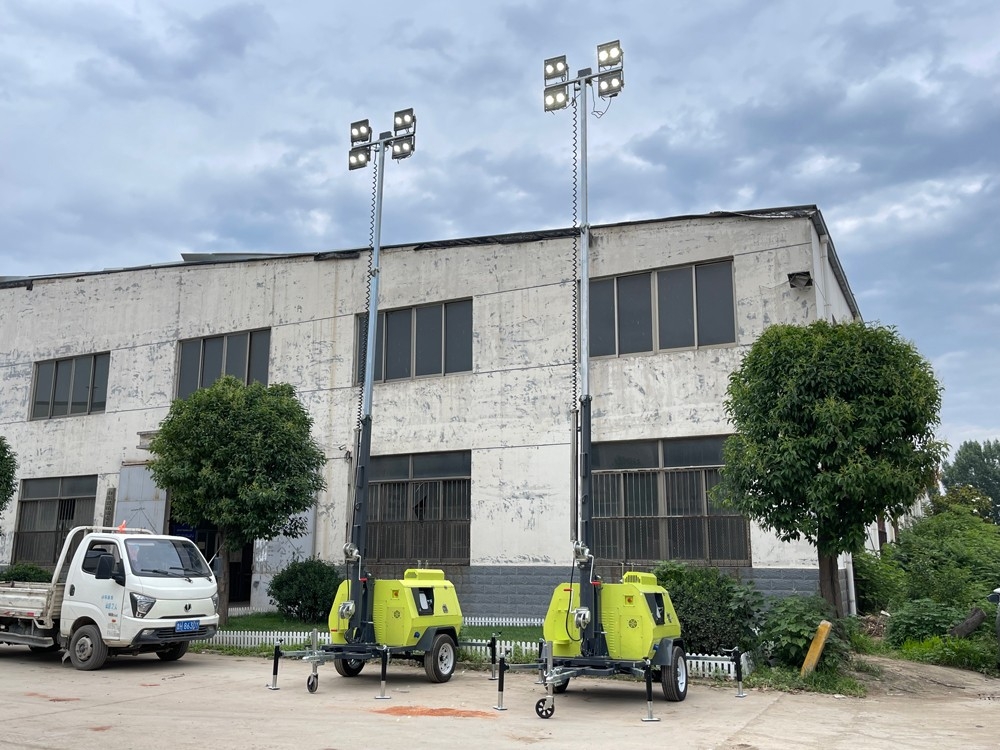 持續(xù)交貨中！山東思拓瑞克20臺(tái)9米移動(dòng)照明燈車(chē)陸續(xù)發(fā)貨發(fā)往蒙古國(guó)